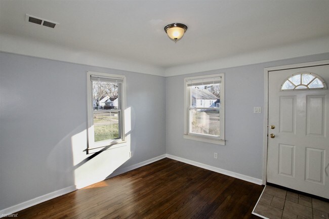 14045 Hobart Ave in Warren, MI - Foto de edificio - Building Photo