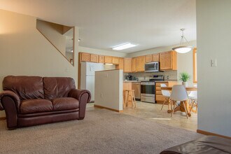 129 16th St S, Unit 1 in Fargo, ND - Foto de edificio - Building Photo