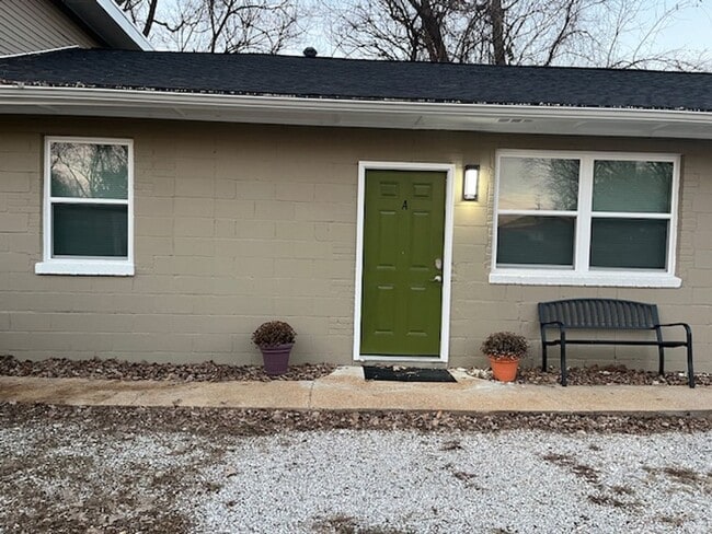 10021 St Clair Ave in Fairview Heights, IL - Building Photo - Building Photo