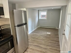 78 McKinley Ave in Norwich, CT - Building Photo - Building Photo