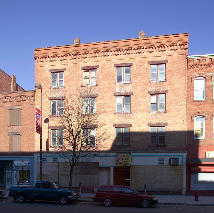 111-115 High St in Holyoke, MA - Building Photo