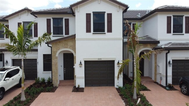 11125 West 33rd Ct in Hialeah, FL - Building Photo - Building Photo