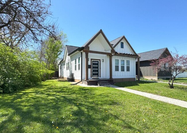 1818 Cornell Ave in Indianapolis, IN - Building Photo - Building Photo