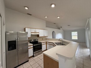 11360 Beechdale Ave in Spring Hill, FL - Building Photo - Building Photo