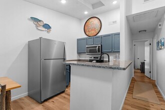 275 Ozark Mountain Resort Dr in Kimberling City, MO - Foto de edificio - Building Photo