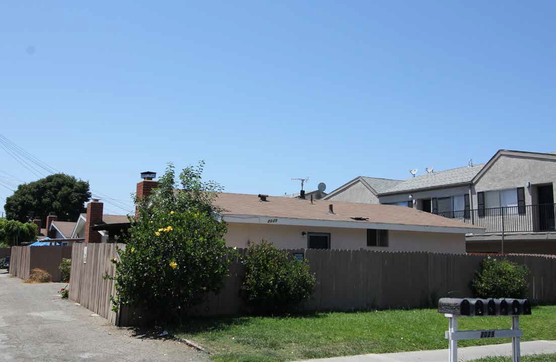 2029 Pomona Ave in Costa Mesa, CA - Building Photo