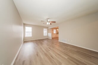 1212 SE 11th St in Moore, OK - Building Photo - Building Photo