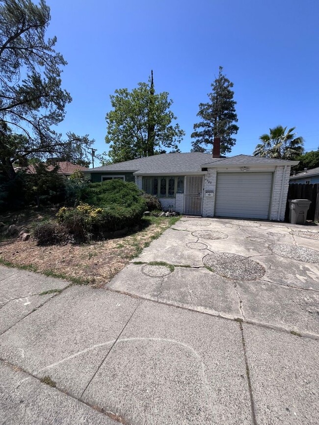 property at 4940 71st St