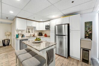 1347 23rd St in Santa Monica, CA - Foto de edificio - Building Photo