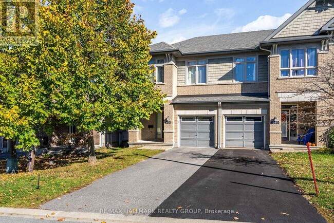 938 Fletcher Cir in Ottawa, ON - Building Photo - Building Photo