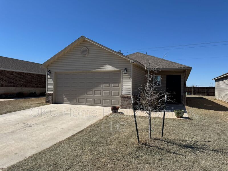 11725 Jude Way in Yukon, OK - Building Photo