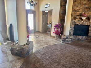 212 Palmers Ct in Elko, NV - Building Photo - Building Photo