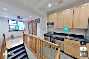 East 100th Street, Unit 1A in New York, NY - Building Photo