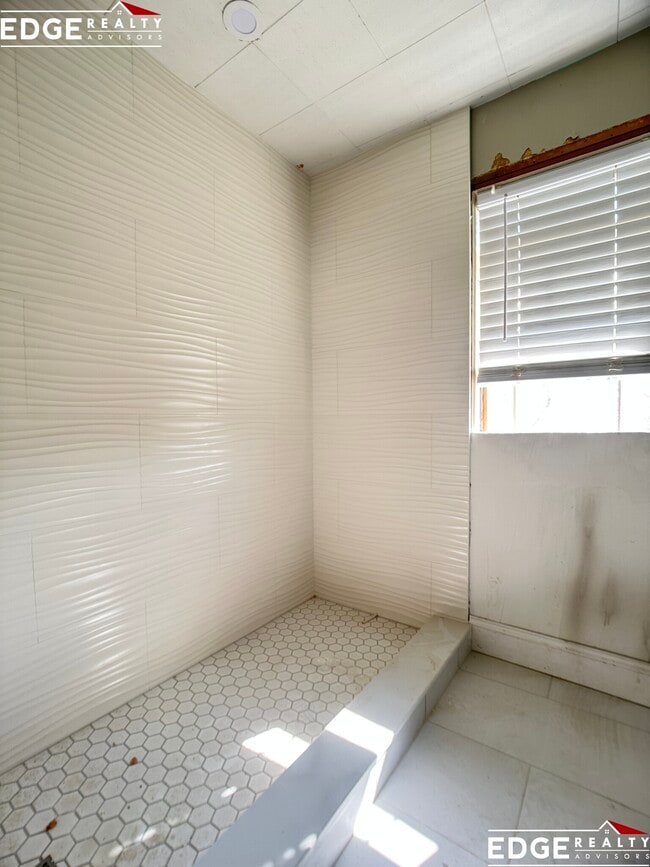 6 Portina Rd, Unit 3 in Boston, MA - Foto de edificio - Building Photo