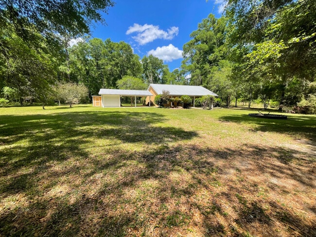 property at 417 SW Barney St