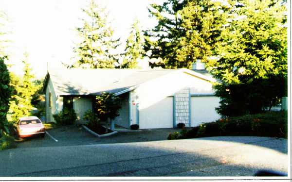 Stonewood Townhouse in University Place, WA - Building Photo