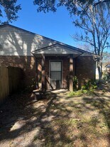 1563 Hancock Ln in Daytona Beach, FL - Building Photo