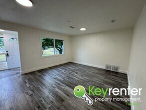 10413 Glenwood Dr SW in Tacoma, WA - Building Photo - Building Photo