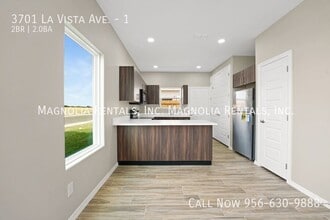 3701 La Vista Ave, Unit 1 in McAllen, TX - Foto de edificio - Building Photo