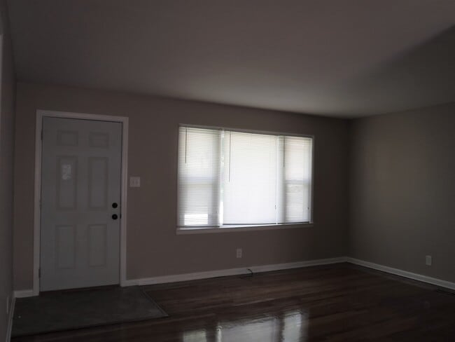 505 W Meadow Ln in St. Joseph, MO - Foto de edificio - Building Photo