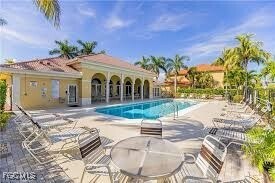 4214 Bellasol Cir in Ft. Myers, FL - Foto de edificio - Building Photo