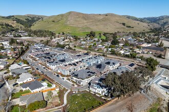 Hartford by Lennar Homes in Fremont, CA - Foto de edificio - Building Photo