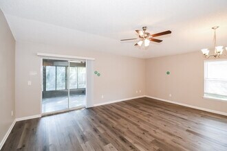 1817 Penzance Pkwy in Middleburg, FL - Foto de edificio - Building Photo