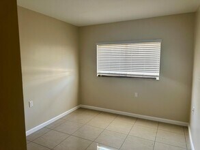 1162 Lake Terry Dr, Unit A in West Palm Beach, FL - Foto de edificio - Building Photo