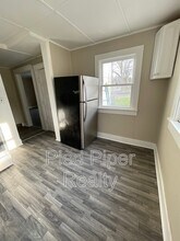 1254 S Chicago Ave in Freeport, IL - Building Photo - Building Photo