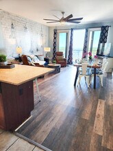 102 Gulfside Ct in Panama City Beach, FL - Building Photo - Building Photo