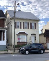 212 E King St in Shippensburg, PA - Building Photo