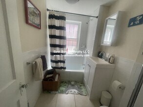 38 Gibson St, Unit 6B in Cambridge, MA - Building Photo - Building Photo