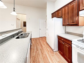 1910 Cedar Glenn Way in Atlanta, GA - Building Photo - Building Photo