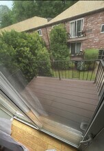 33 Westgate Rd, Unit 5 in Boston College, MA - Foto de edificio - Building Photo