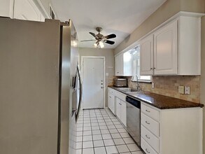 204 Murray Ln in Richardson, TX - Building Photo - Building Photo