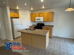3155 S Hidden Valley Dr in Saint George, UT - Building Photo - Building Photo
