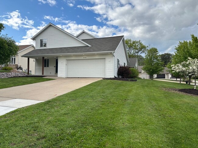 property at 2700 Maple Hills Dr