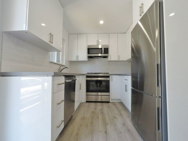 5927 Idaho St in Oakland, CA - Building Photo - Building Photo