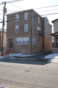 398 Garibaldi Ave in Lodi, NJ - Foto de edificio - Building Photo