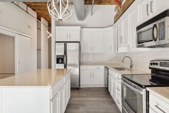 BONNIE JEAN FLATS in St. Paul, MN - Building Photo - Building Photo