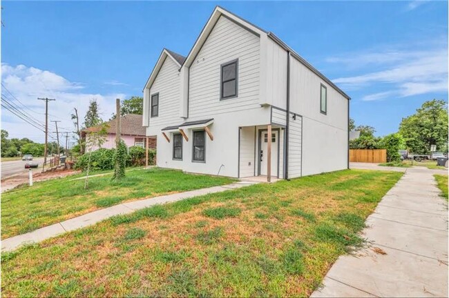 1228 Colcord Ave in Waco, TX - Building Photo - Building Photo