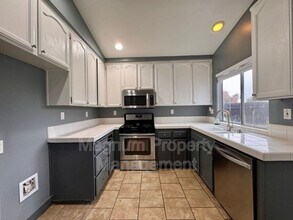 30594 Glaspell Ct in Menifee, CA - Building Photo - Building Photo