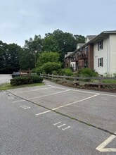130 Endicott St N in Laconia, NH - Foto de edificio - Building Photo