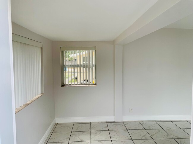 417 NE 2nd St in Boynton Beach, FL - Building Photo - Building Photo