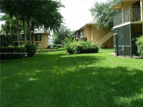 5921 Washington St in Hollywood, FL - Building Photo - Building Photo