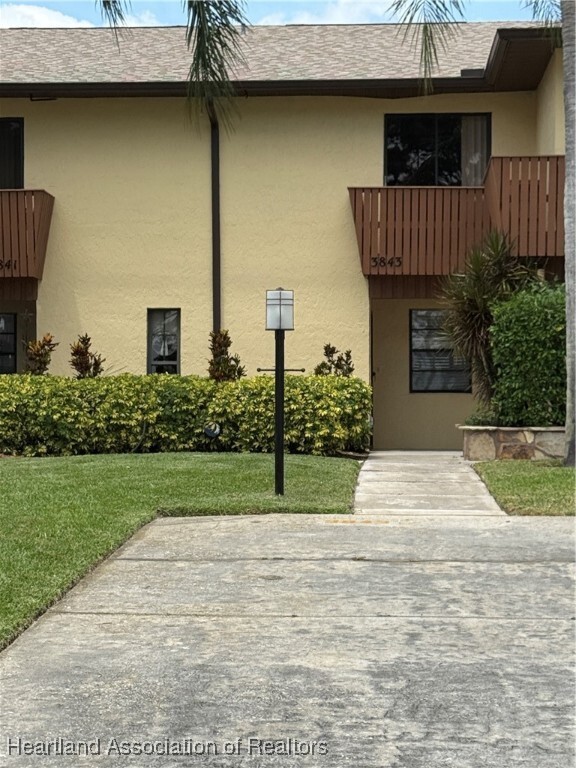 property at 3843 Edgewater Dr