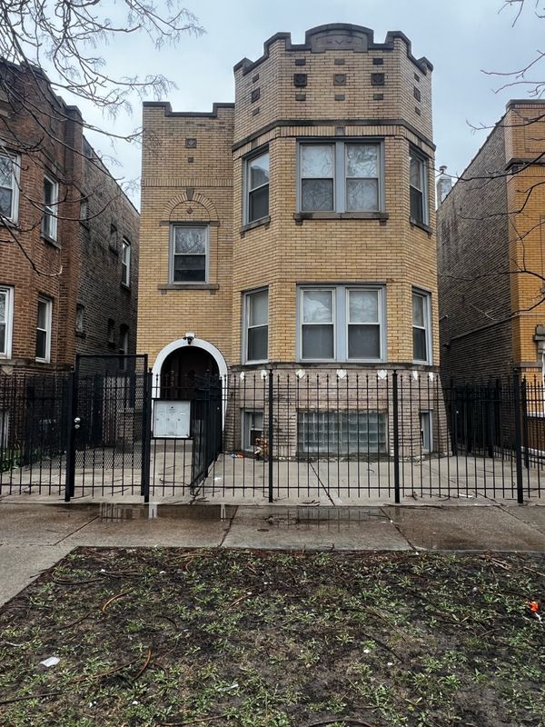 property at 735 N Hamlin Ave