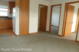 2712 Meadow Creek Way in Arcata, CA - Building Photo - Building Photo