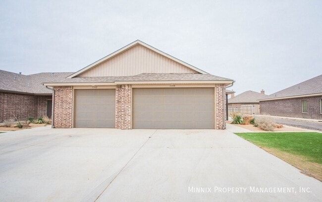 1144 N 7th St in Wolfforth, TX - Foto de edificio - Building Photo