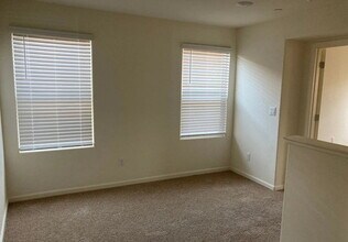 282 Sullivan Dr in Merced, CA - Building Photo - Building Photo